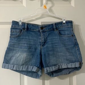 New York and company jean shorts size 4
